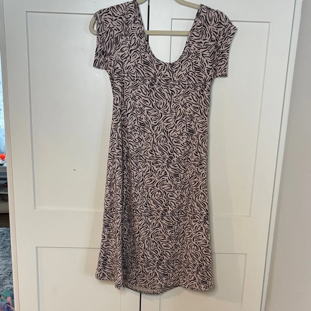 Chic Brown and Cream Patterned Midi Dress - Picture 1 of 6